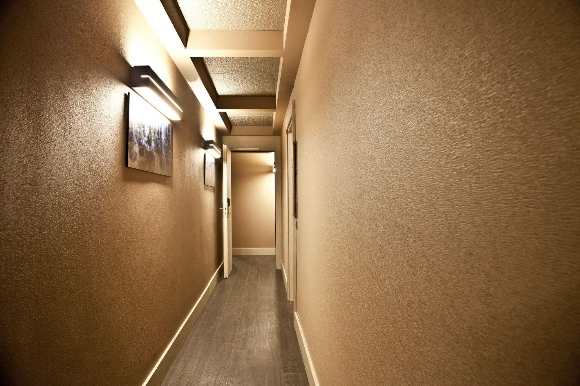 Corso 12 Roma Bed and Breakfast Εξωτερικό φωτογραφία